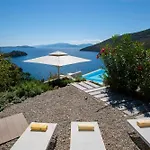 Vila Kastos - Stylish Luxury With Direct Sea Access Sivota