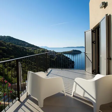 Kastos - Stylish Luxury With Direct Sea Access
